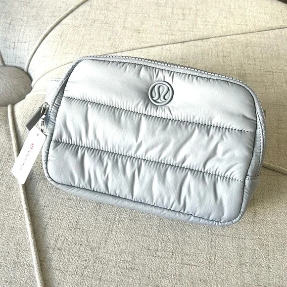 NWT Lululemon Everywhere Wunder Puff Belt Bag - Picture 4 of 12